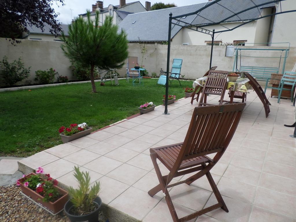 Les Renaudines Bed & Breakfast Château-Renault Dış mekan fotoğraf
